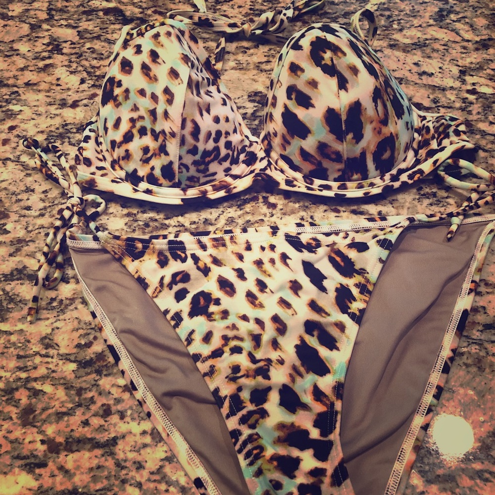 Victoria secret leopard bikini